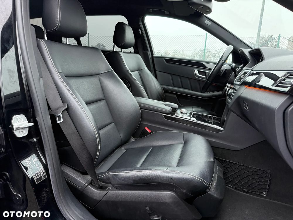 Mercedes-Benz Klasa E 350 4Matic 7G-TRONIC - 23