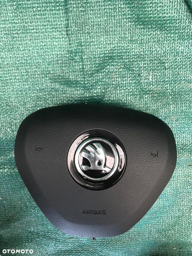 SKODA OCTAVIA III AIRBAG PODUSZKA POWIETRZNA KIEROWCY  PRZED LIFT 6V0880201A