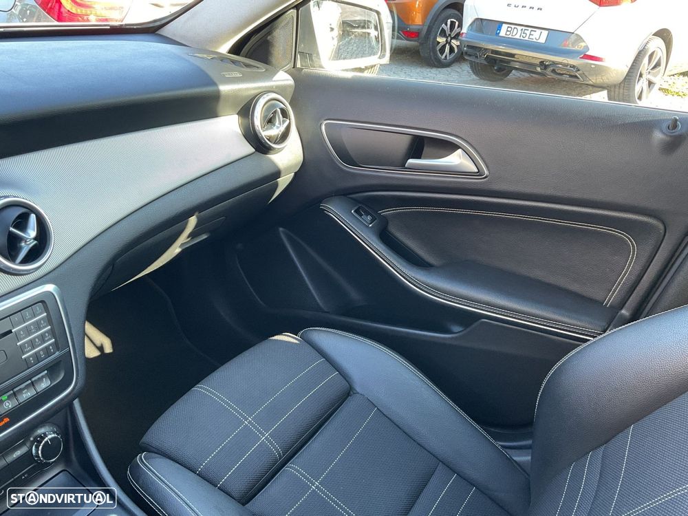 Mercedes-Benz GLA 180 d - 29