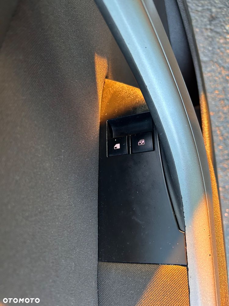 Opel Astra 1.6 Design Edition - 24