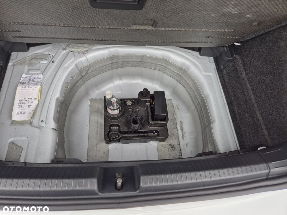 Volkswagen Polo - 9