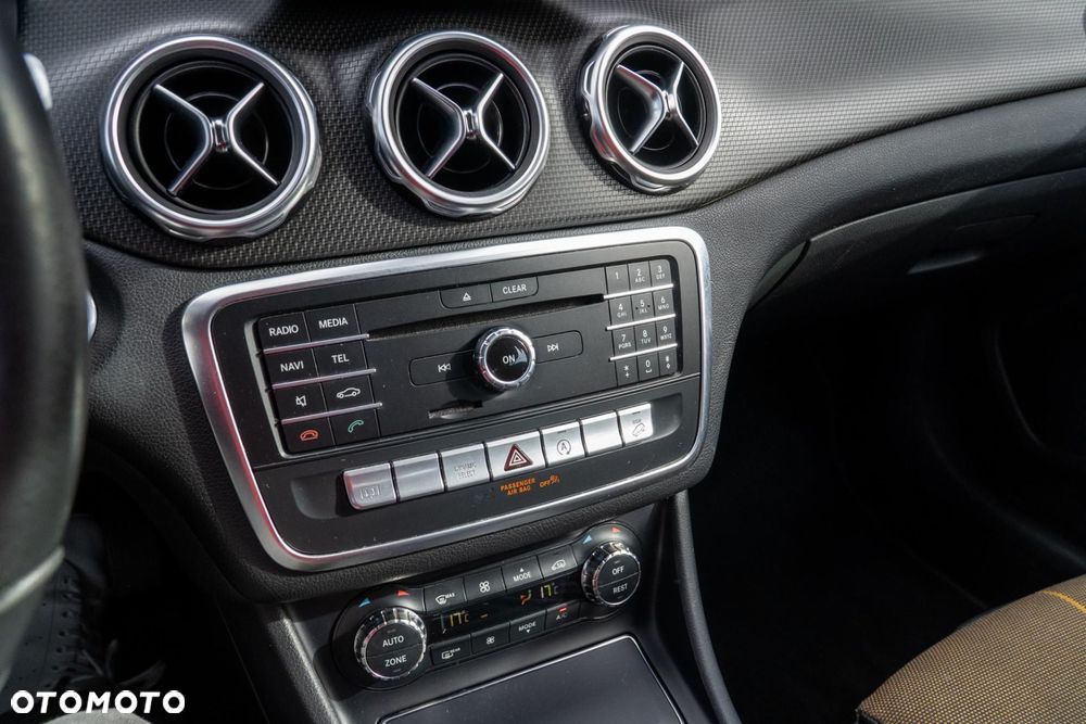 Mercedes-Benz GLA - 26