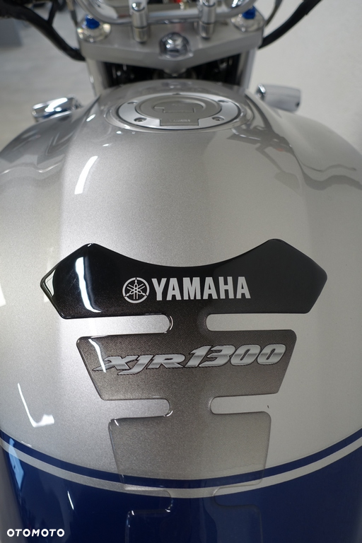 Yamaha XJR - 14