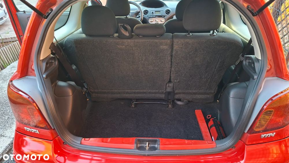 Toyota Yaris 1.0 Base - 10