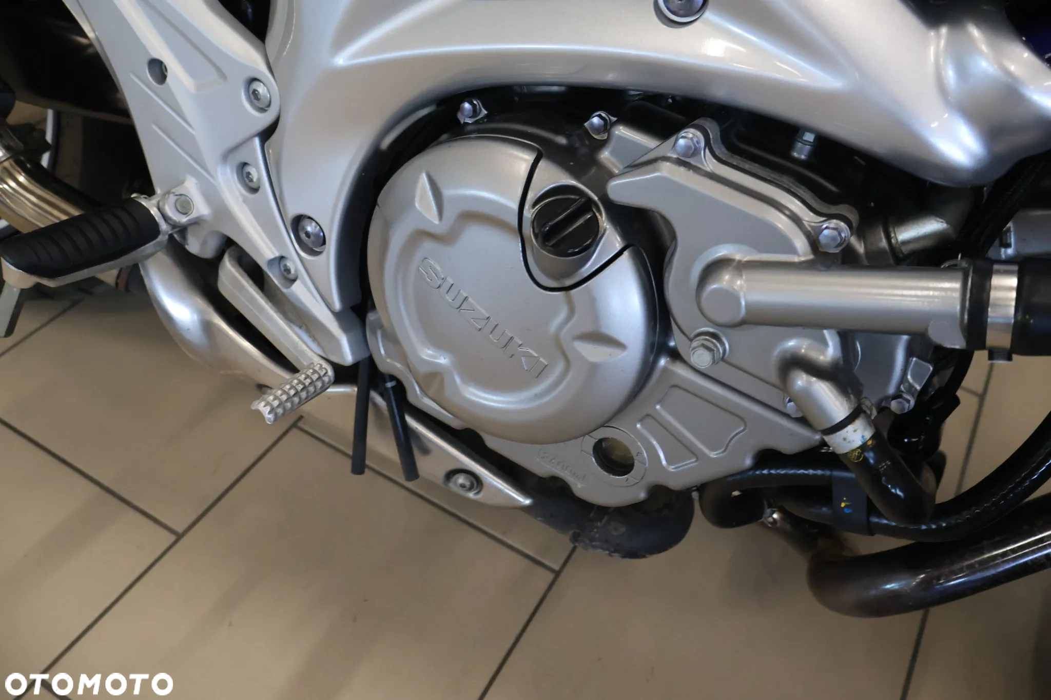 Suzuki Gladius - 11
