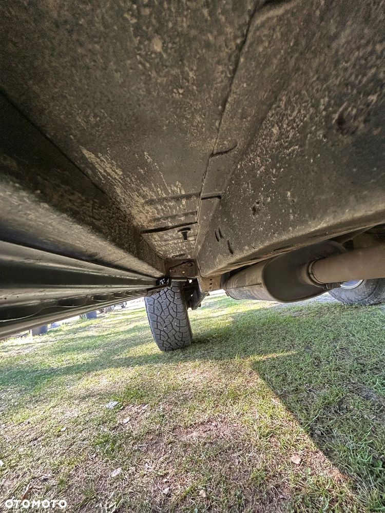 Jeep Grand Cherokee - 34