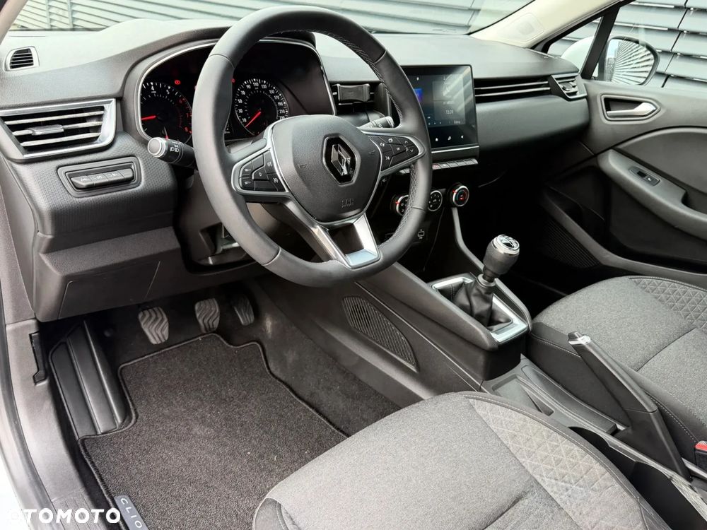 Renault Clio - 9