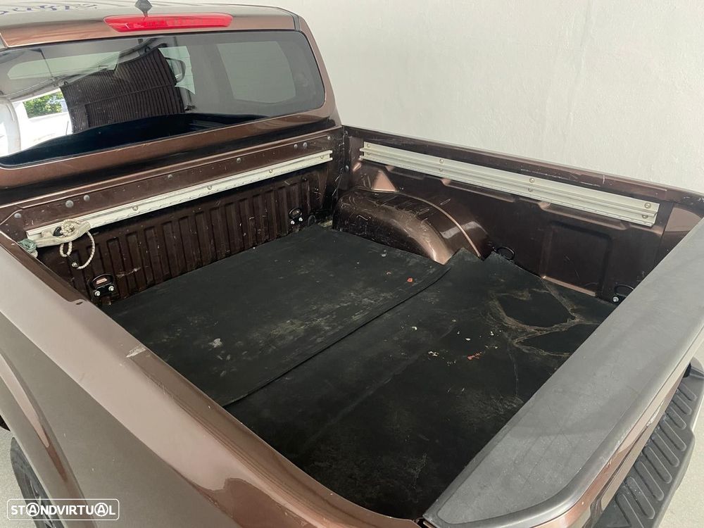 Nissan Navara 2.3 dCi CD 4WD N-Connecta - 8