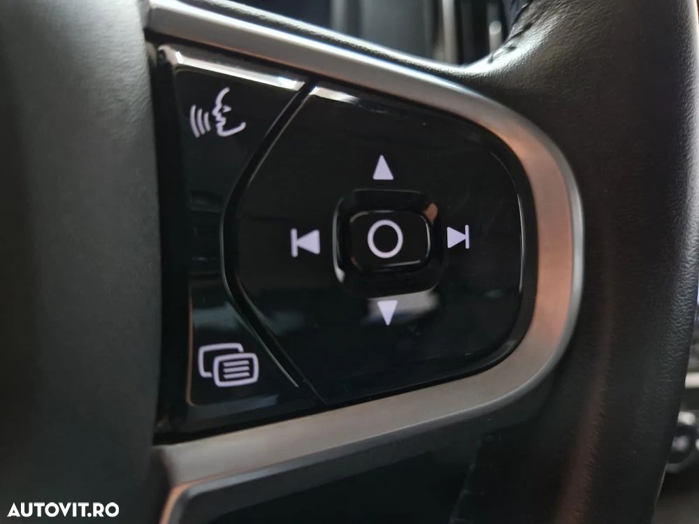 Volvo V90 Cross Country D5 AWD Geartronic - 16
