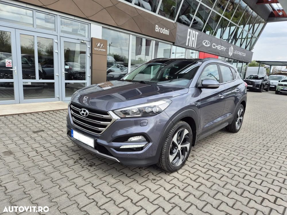 Hyundai Tucson 2.0 CRDI 4WD 6MT Luxury Pack+ - 11