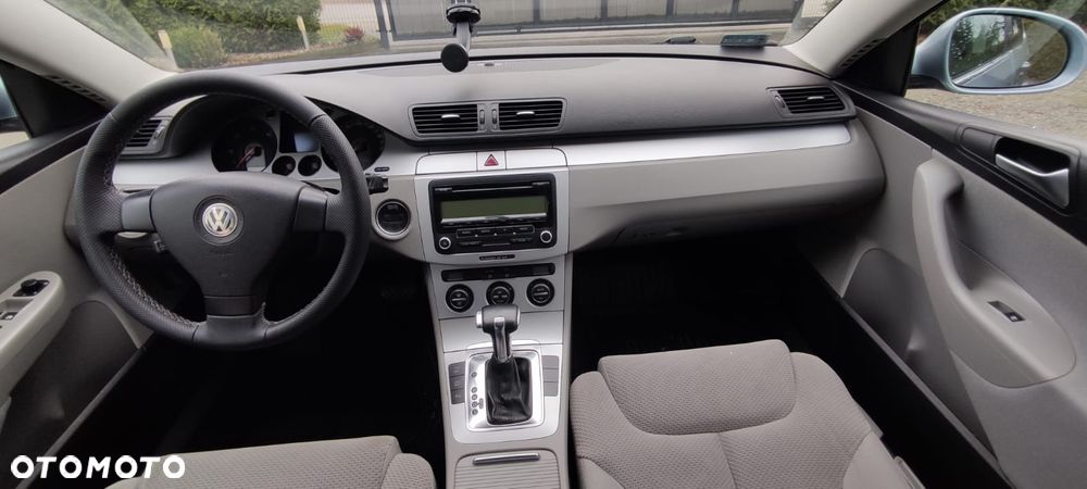 Volkswagen Passat 2.0 TDI DSG Comfortline - 15