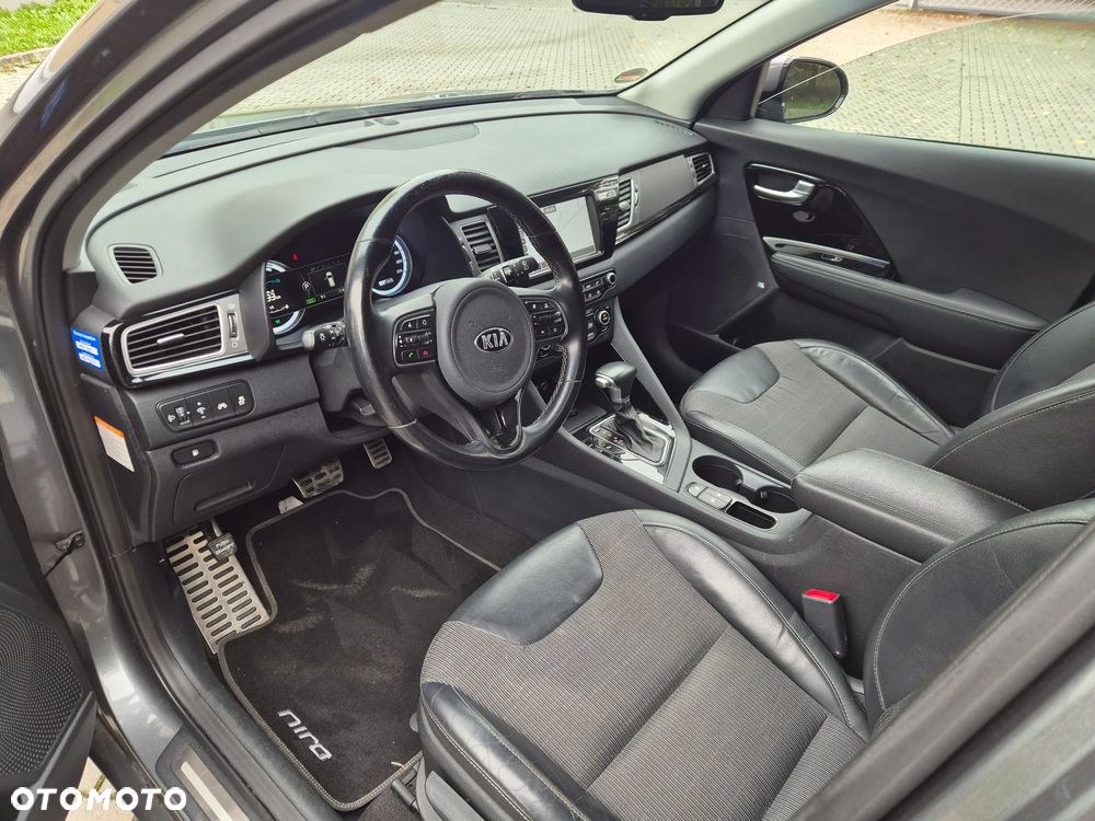 Kia Niro 1.6 GDI Hybrid Business Line - 11