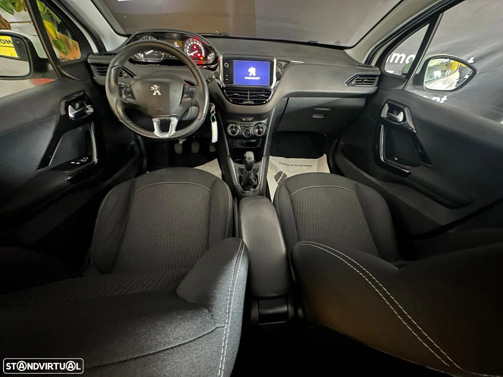 Peugeot 208 - 7