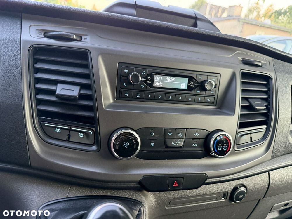 Ford Transit - 24