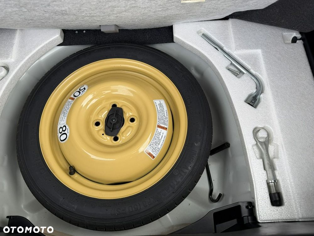Suzuki Swift - 40