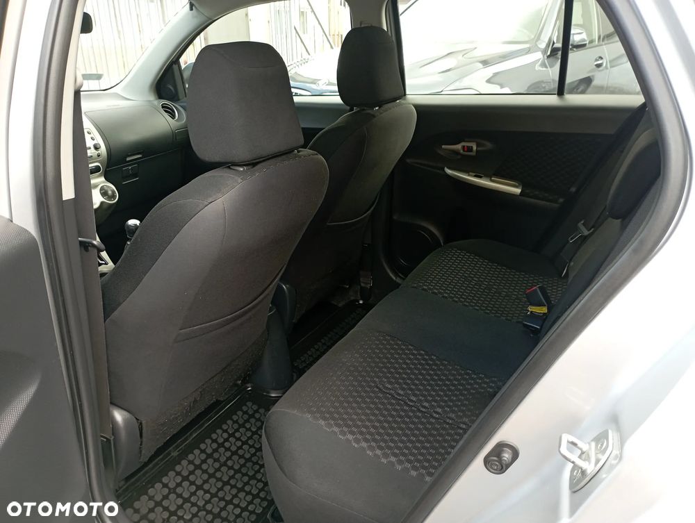 Toyota Urban Cruiser 1.33 Sol - 11