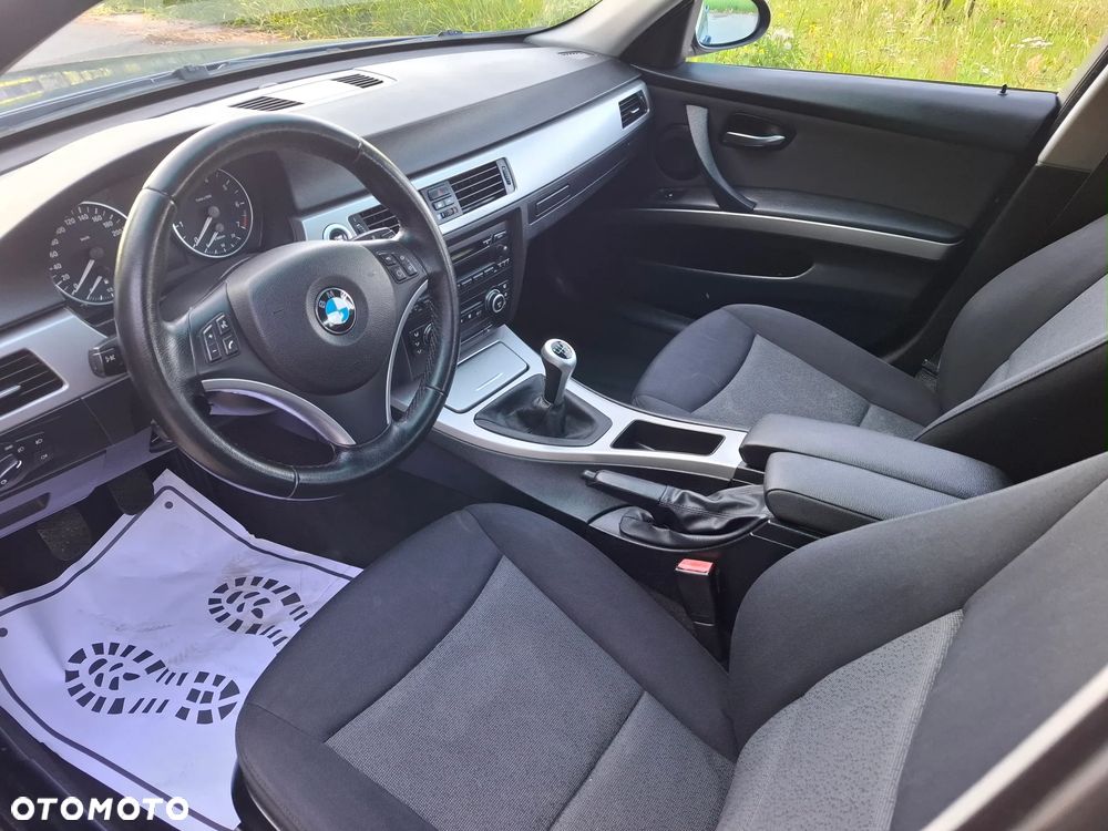 BMW Seria 3 - 10
