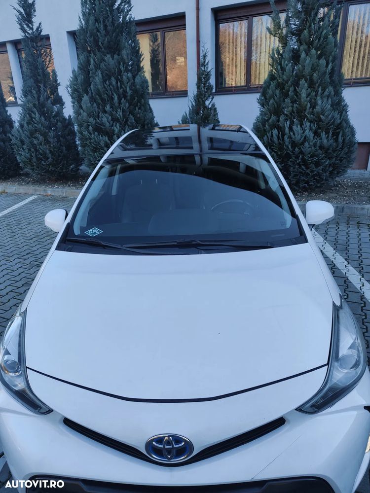 Toyota Prius+ (Hybrid) Comfort - 12