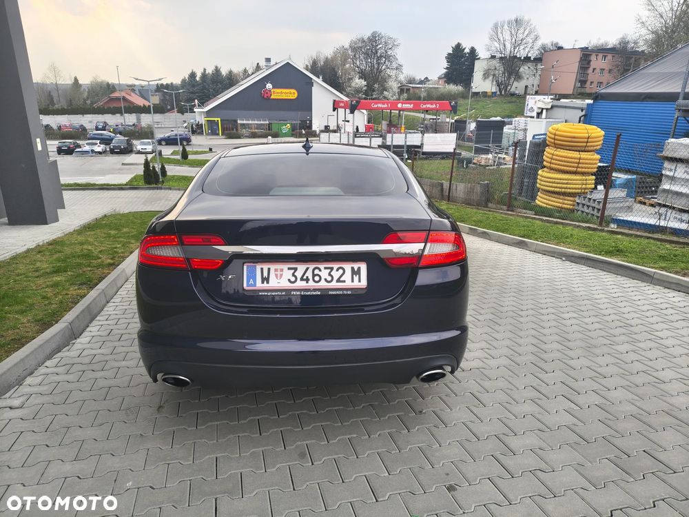 Jaguar XF 3.0 V6 D Luxury - 15