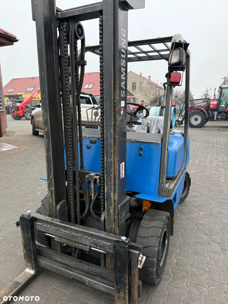 Samsung CF 25 U TOYOTA - 6