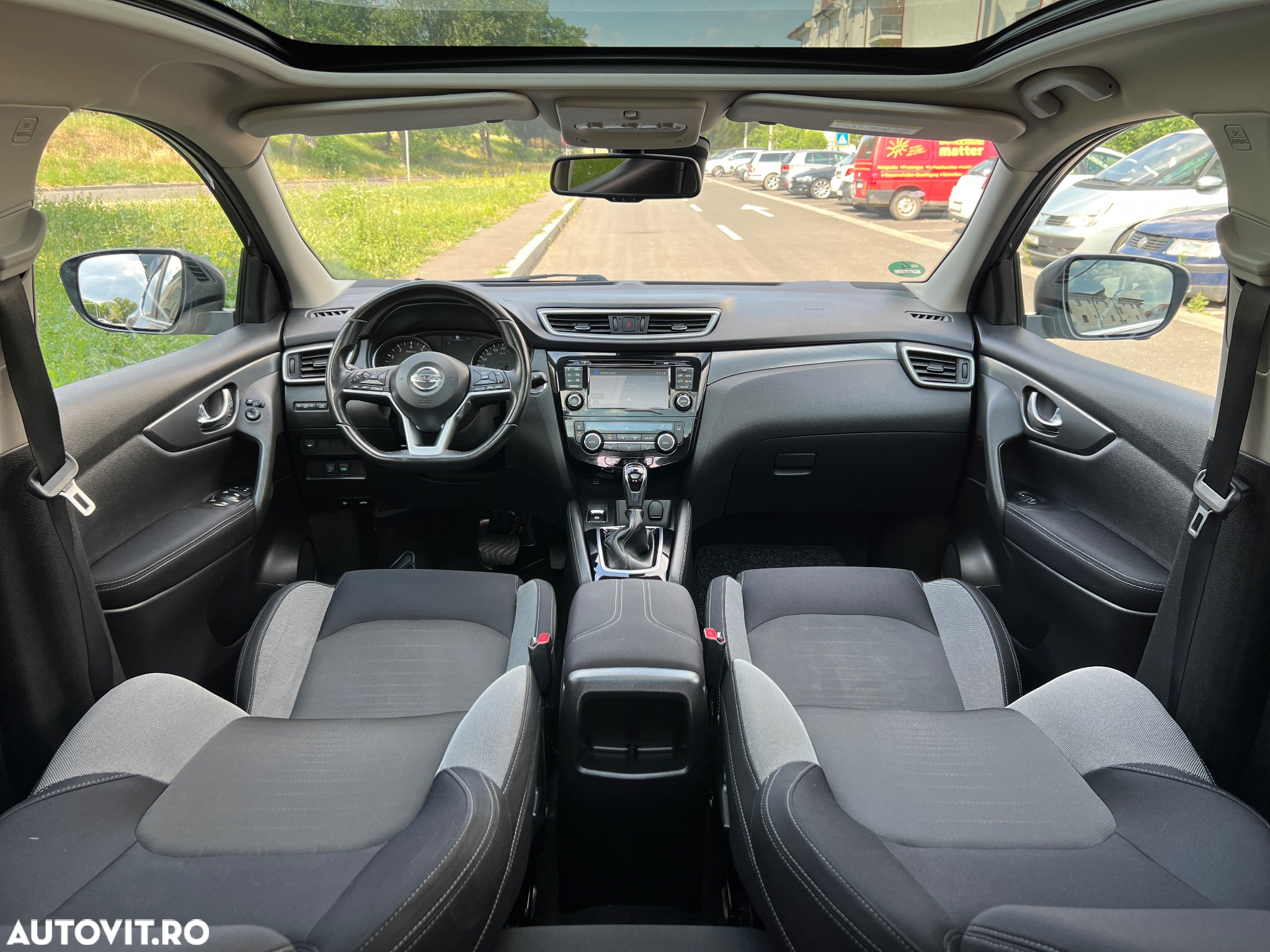 Nissan Qashqai 1.2 DIG-T Xtronic N-Vision - 8