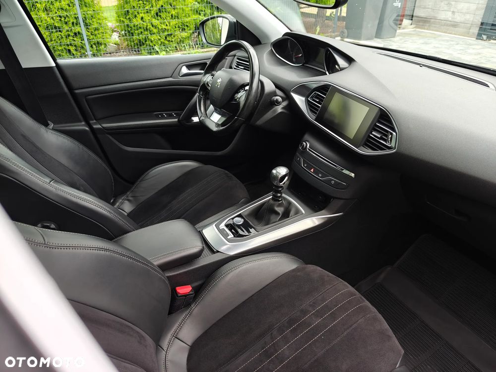 Peugeot 308 2.0 Blue HDi Allure S&S - 10