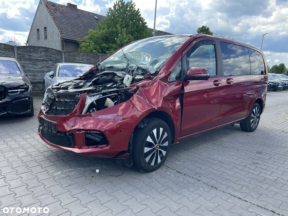 Mercedes-Benz Klasa V 250 d kompakt 4Matic 9G-TRONIC Avantgarde - 3