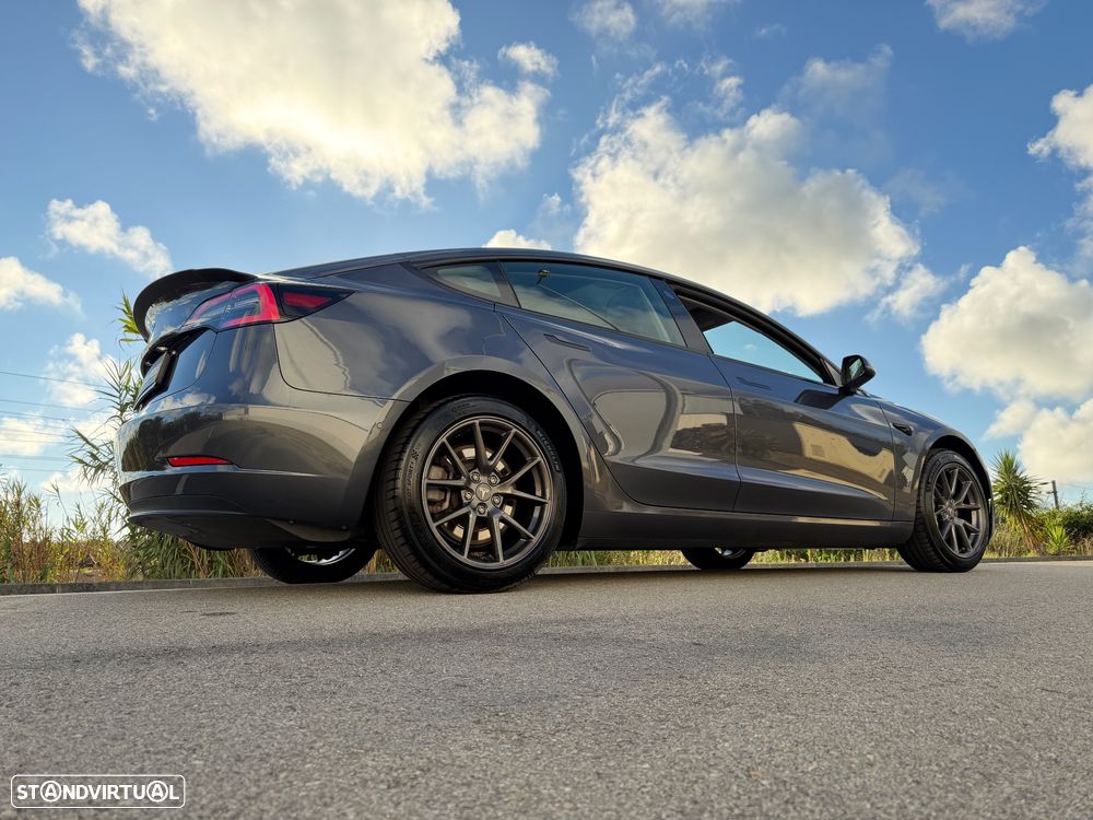 Tesla Model 3 Standard Range Plus RWD - 5