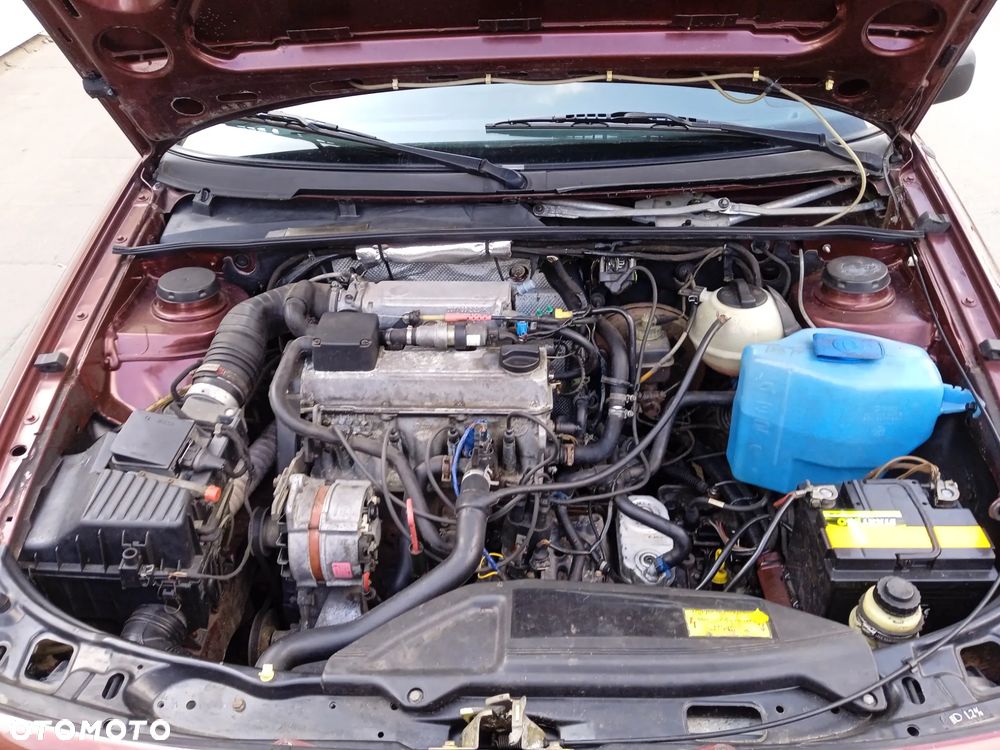 Volkswagen Passat 2.0 GL - 34