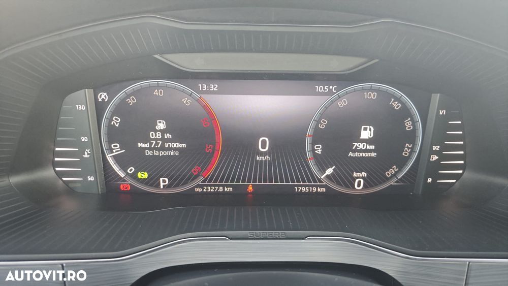 Skoda Superb 2.0 TDI DSG Ambition - 9