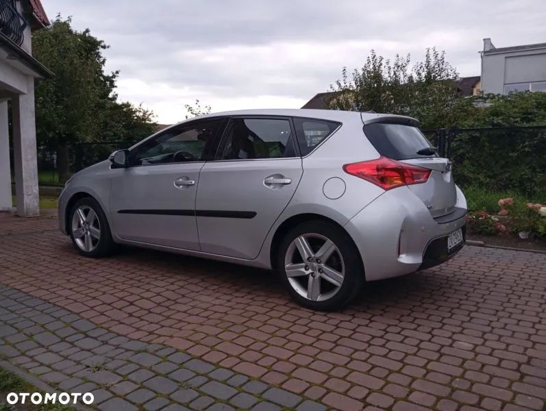 Toyota Auris 1.6 Valvematic Executive - 7