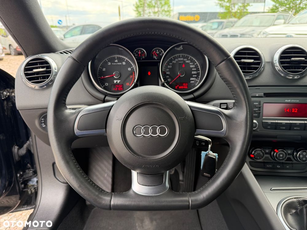 Audi TT Coupé - 16