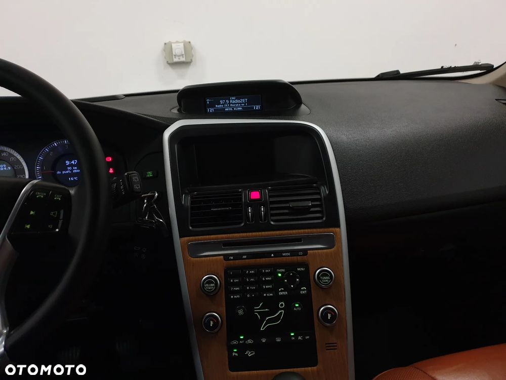 Volvo XC 60 D5 AWD Momentum - 13