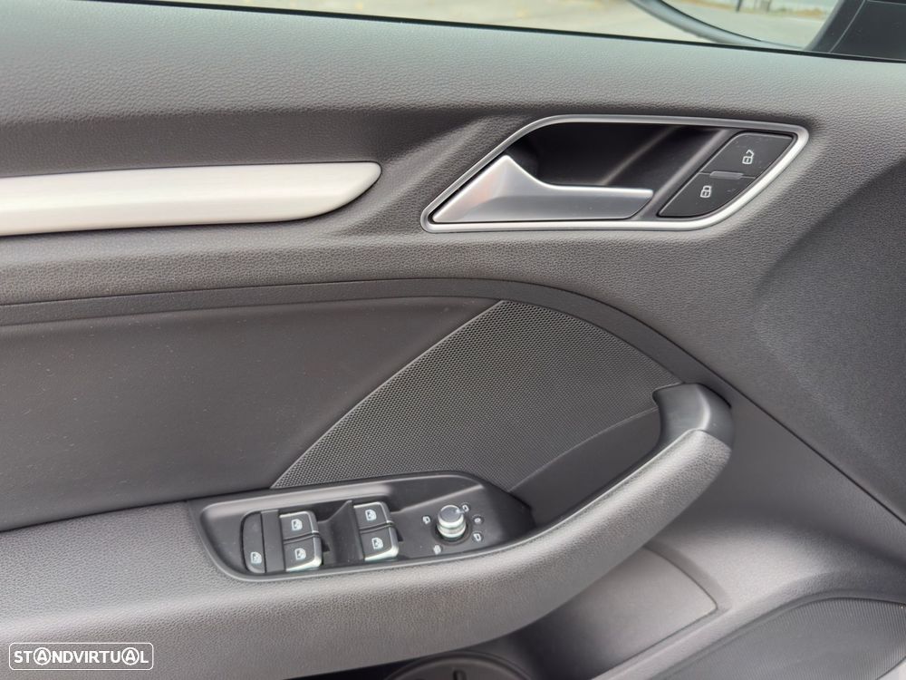 Audi A3 Limousine 1.6 TDI S-line - 12