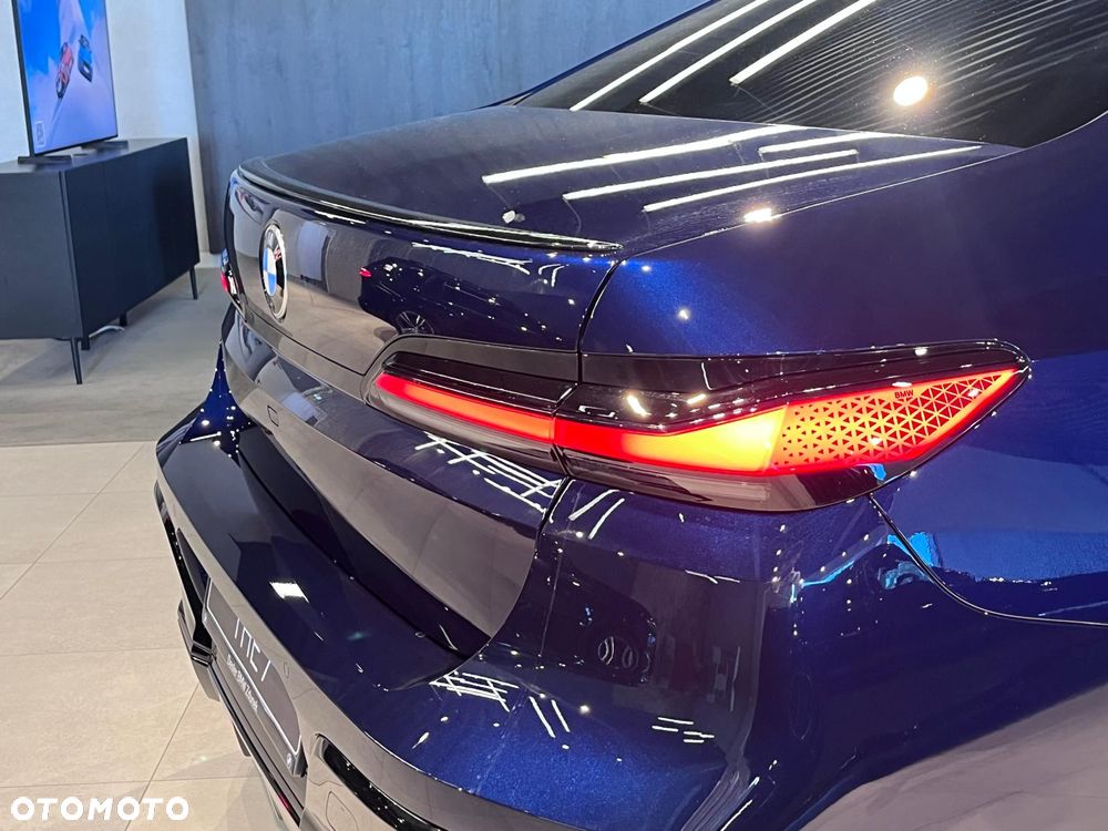 BMW Seria 7 740d xDrive mHEV sport - 37