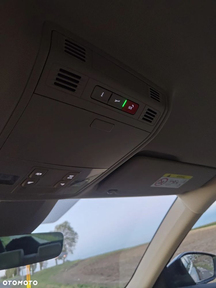 Skoda Superb 2.0 TDI 4x4 L&K DSG - 16