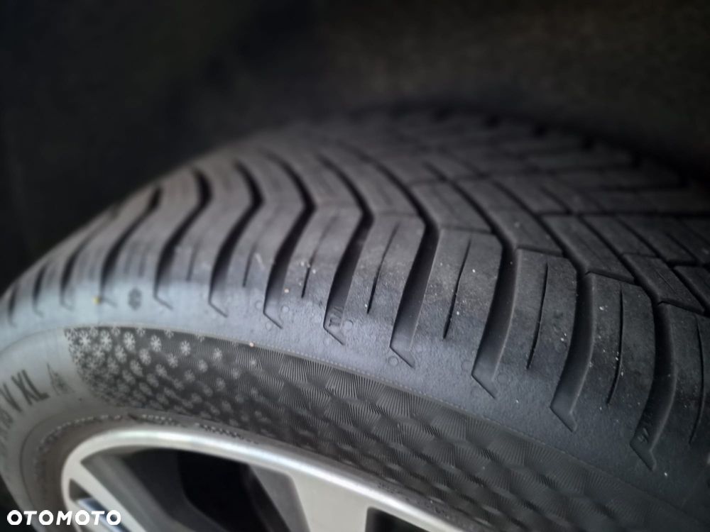 Nissan Qashqai 1.6 DIG-T N-Connecta - 33