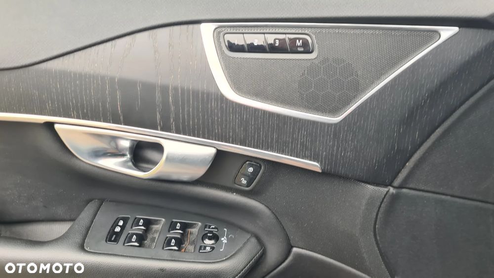 Volvo XC 90 - 20