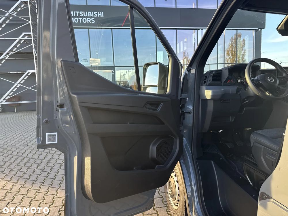 Nissan Interstar - 9