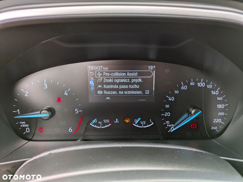 Ford Focus 1.5 EcoBlue Start-Stopp-System COOL&CONNECT - 28