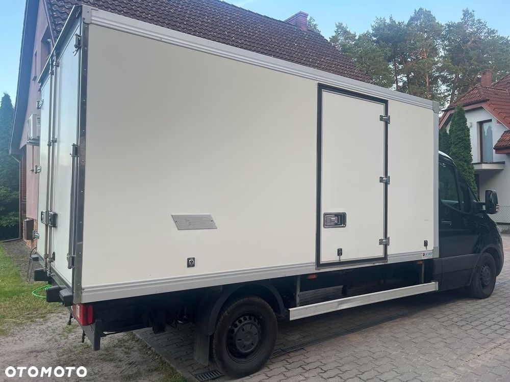 Mercedes-Benz Sprinter 319 - 5