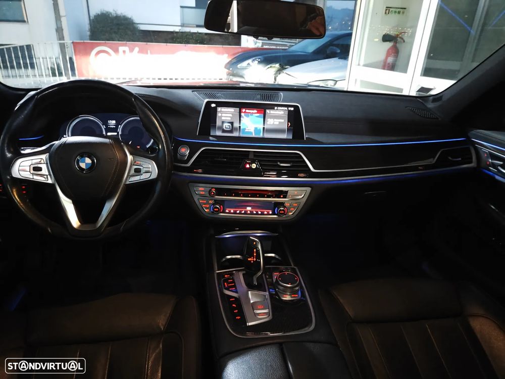 BMW 740 e iPerformance Pack M - 38