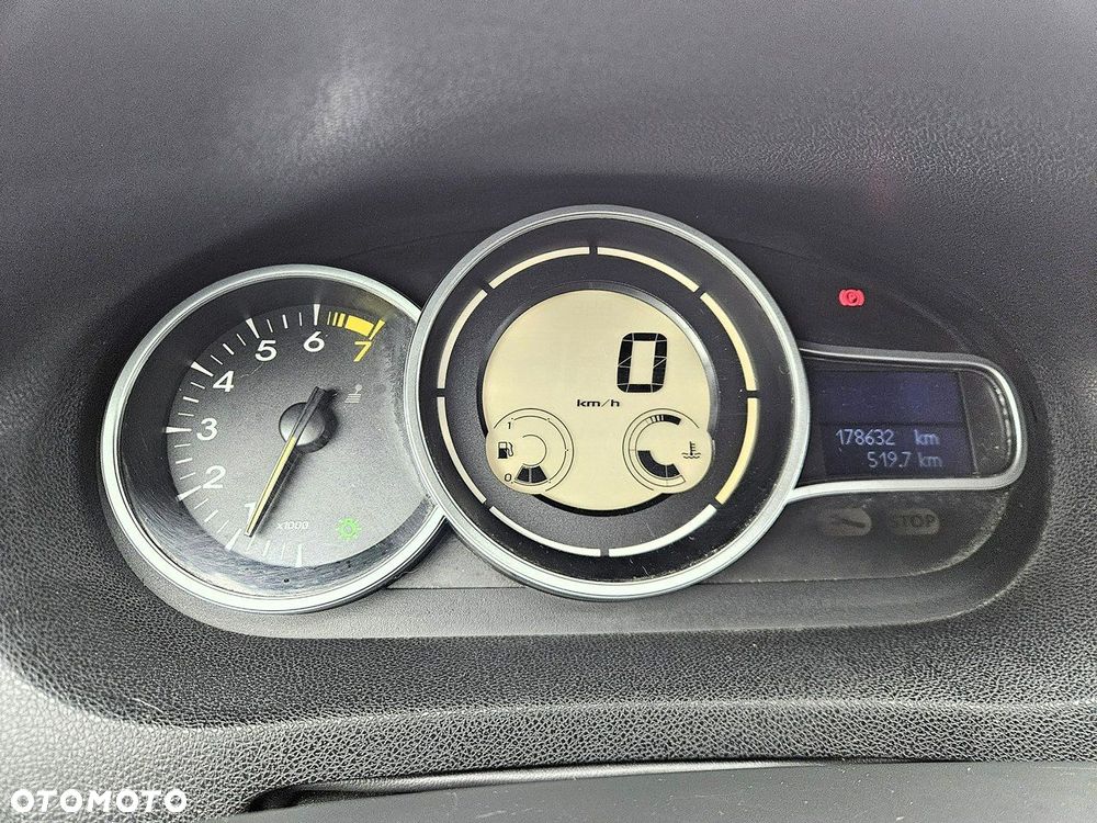 Renault Megane 1.6 16V 100 Authentique - 27