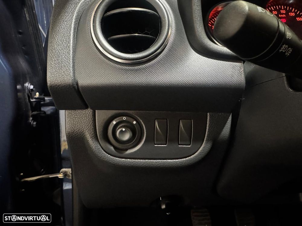 Dacia Sandero - 13
