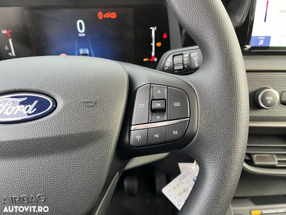 Ford Tourneo Courier - 16