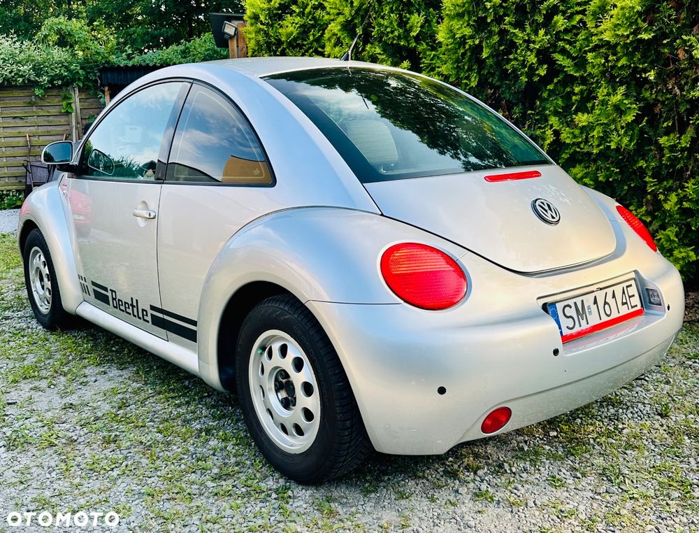 Volkswagen New Beetle - 1