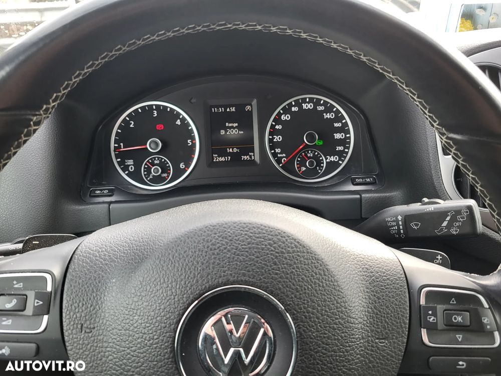 Volkswagen Tiguan 2.0 TDI DPF 4Motion BlueMotion Technology DSG Lounge Sport & Style - 1