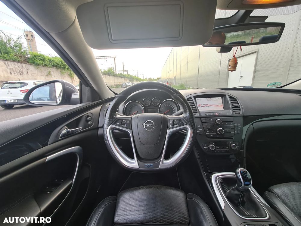 Opel Insignia - 12