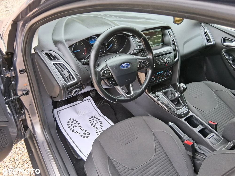 Ford Focus 2.0 TDCi DPF Titanium - 9