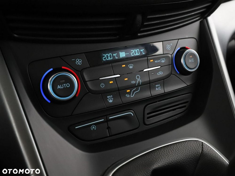 Ford Kuga 1.5 EcoBoost 2x4 Business Edition - 28